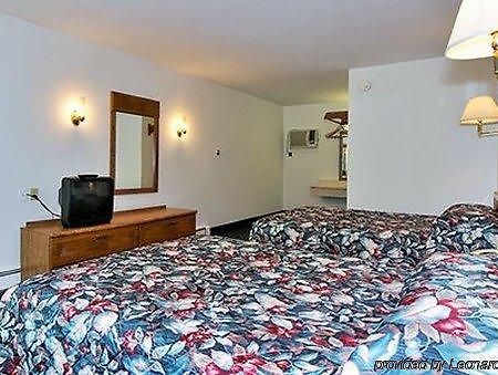 Rodeway Inn Coldwater Esterno foto