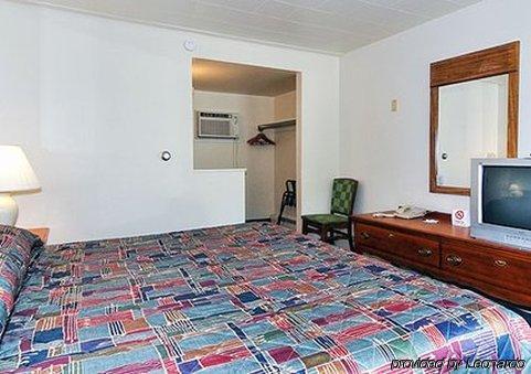Rodeway Inn Coldwater Esterno foto